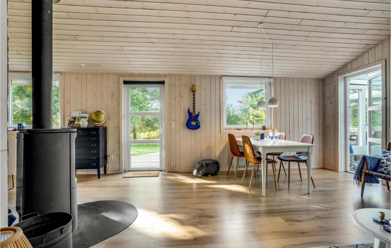 Nice Home In Havndal With Kitchen Exterior foto